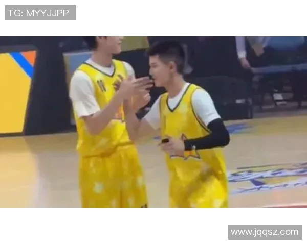 当篮球巨星遇见足球传奇携手同框留下跨界运动经典瞬间